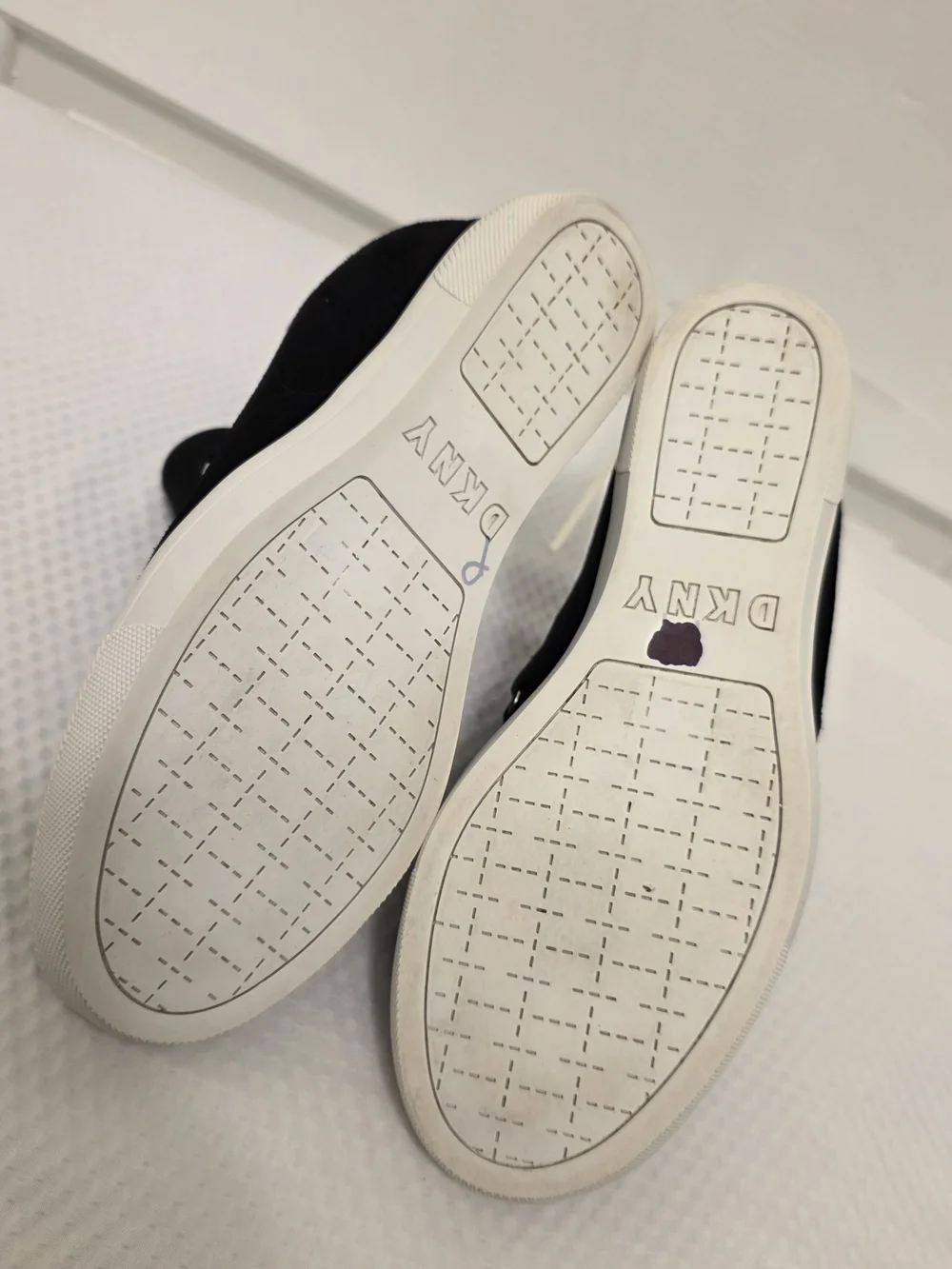 DKNY Black & White 